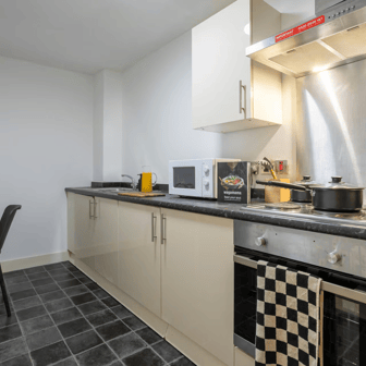 Bronze Non Ensuite - Top Floor - Image 7