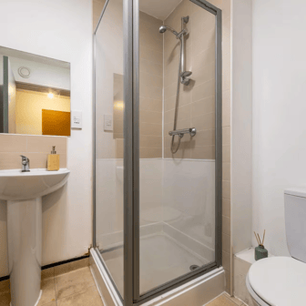 Bronze Non Ensuite - Image 5