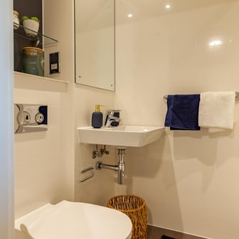 Luxury Gold Studio - Image 7