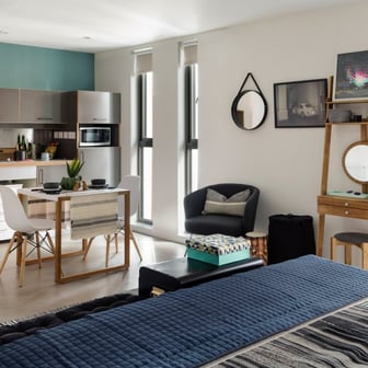 Deluxe Studio - Image 3