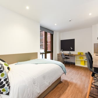 Studio Bronze - Image 1