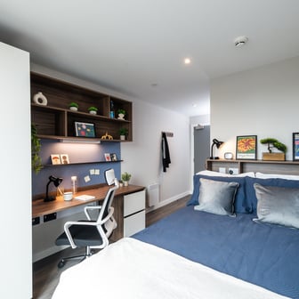 En-suite Silver - Image 1