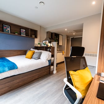 Studio Silver - Image 3