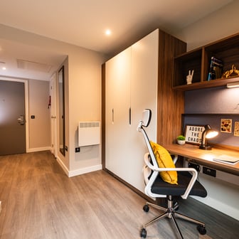 Studio Silver - Image 2