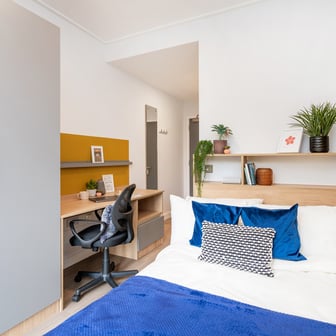 Ensuite Gold - Image 1