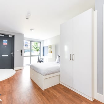 Studio Silver - Image 1