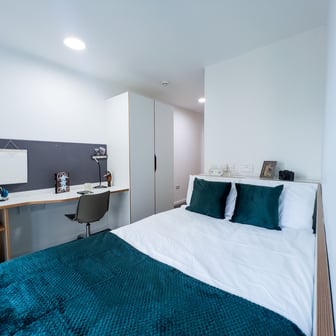 Ensuite Gold - Image 2