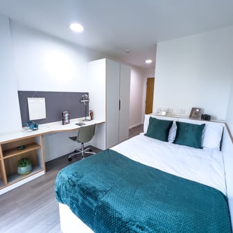 Ensuite Gold Plus Upper Floor - Image 1