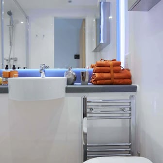 En-suite diamond - Image 4