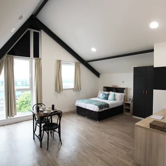 Studio - Platinum - Image 1