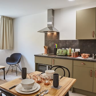 Studio - Bronze - Image 2