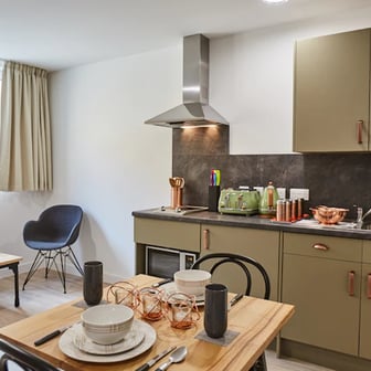 Studio - Bronze - Image 2