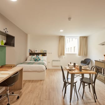 Studio Gold Plus - Image 1