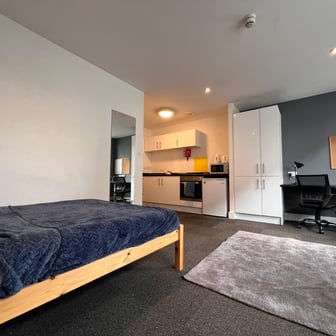 Studio Gold - Image 1