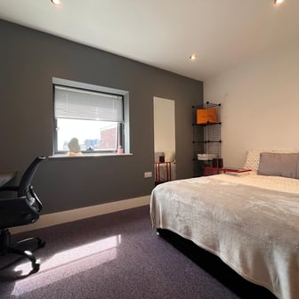 Studio Bronze - Image 1