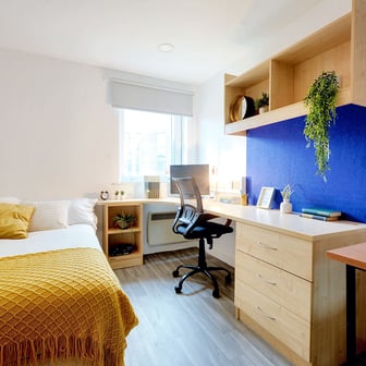 Studio bronze - Image 1