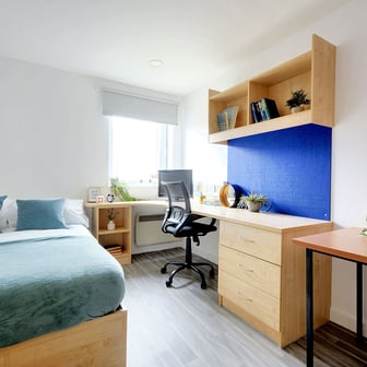 Studio silver - Image 1