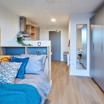 Studio Gold - Image 1