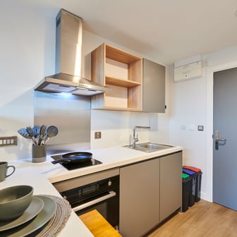 Studio Gold - Image 3