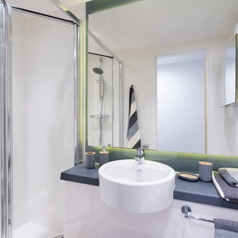 Studio Silver - Image 3