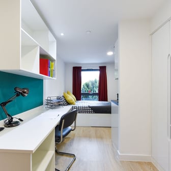 Studio bronze plus city view - Image 1