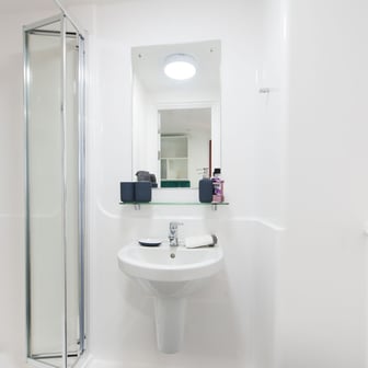 Two bedroom apartment bronze - Image 8