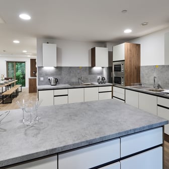 Ensuite - Large Flat - Image 3