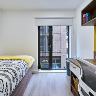 Ensuite - Large Flat - Image 1