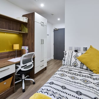 Ensuite - Large Flat - Image 2