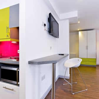 Studio platinum - Image 2