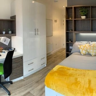 Ensuite Silver - Image 1