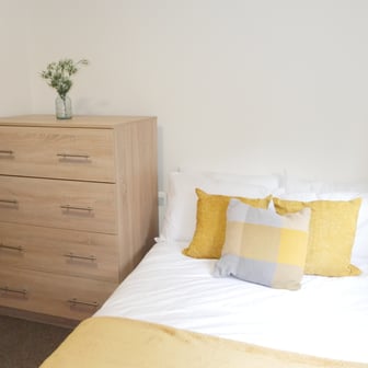 Two bed apartment bronze - Image 1