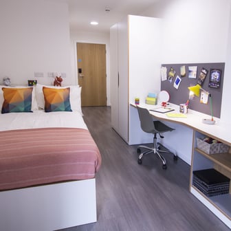 Ensuite Silver Plus - Upper Floor - Image 1