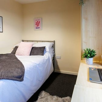 Bronze Ensuite - Image 1