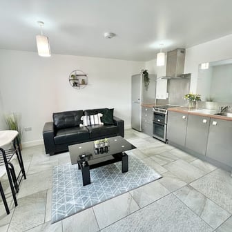 Flat 5 - 2 bedrooms - Image 3