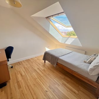 Flat 6 - 4 bedrooms - Image 4