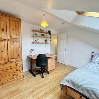 Flat 6 - 4 bedrooms - Image 9