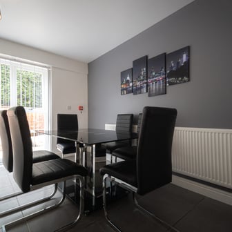 Room 11 in 12 bed house - Image 5