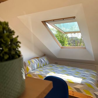 Room 12 in 12 bed house - Image 1