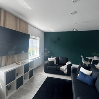 Flat 6- 2 Bedrooms - Image 1