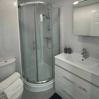 Flat 6- 2 Bedrooms - Image 5