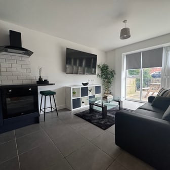 1 Bedroom Studio - Image 4