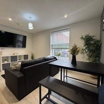 Flat 1 - 2 bedrooms - Image 3