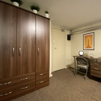 Studio Flat- MB5 (Reserved for 2nd Year or more Students) - Image 3