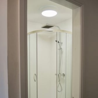 Double Ensuite Room- MB9 (Reserved for 2nd Year or more Students) - Image 5