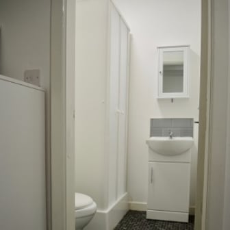 Studio Flat- MB4A (Reserved for 2nd Year or more Students) - Image 5