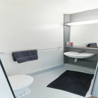Classic 5 Bed En-Suite - Image 3