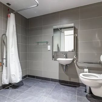 Deluxe Studio - Image 8