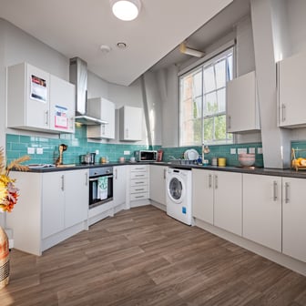 Economy Ensuite - Image 3