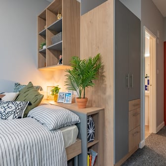 Economy Ensuite - Image 7